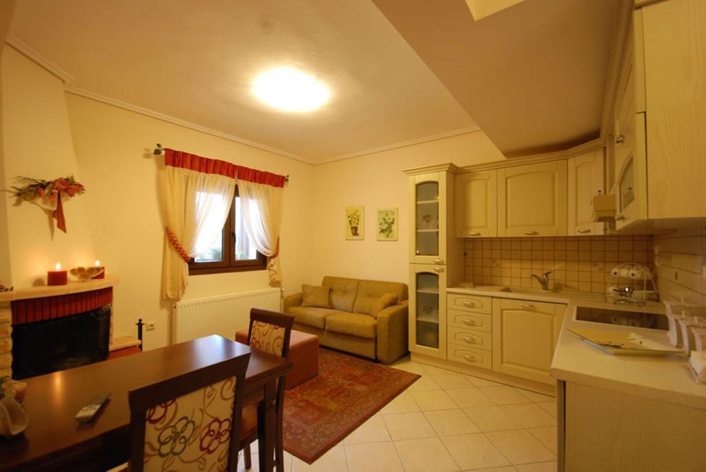 Valentini Guesthouse Karpenísion Zimmer foto